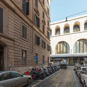 https://roman-station-house.it-romehotels.com